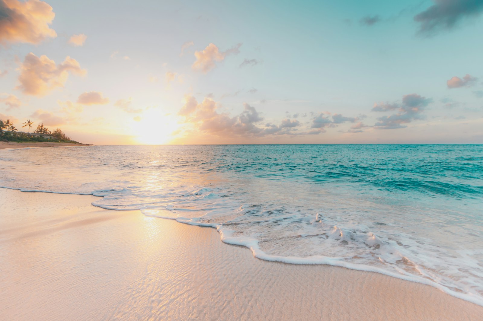 Gold Coast sunrise over ocean